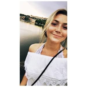 Meet your Posher, Michelle